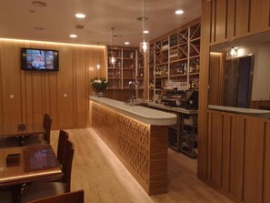 Bar (en el alojamiento)