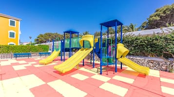 Außen-Kinderspielplatz