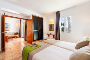 Fer et planche à repasser, Wi-Fi gratuit, draps fournis