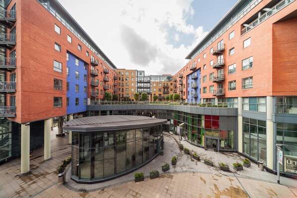 Exterior - KSpace Serviced Apartments West One (Sheffield)