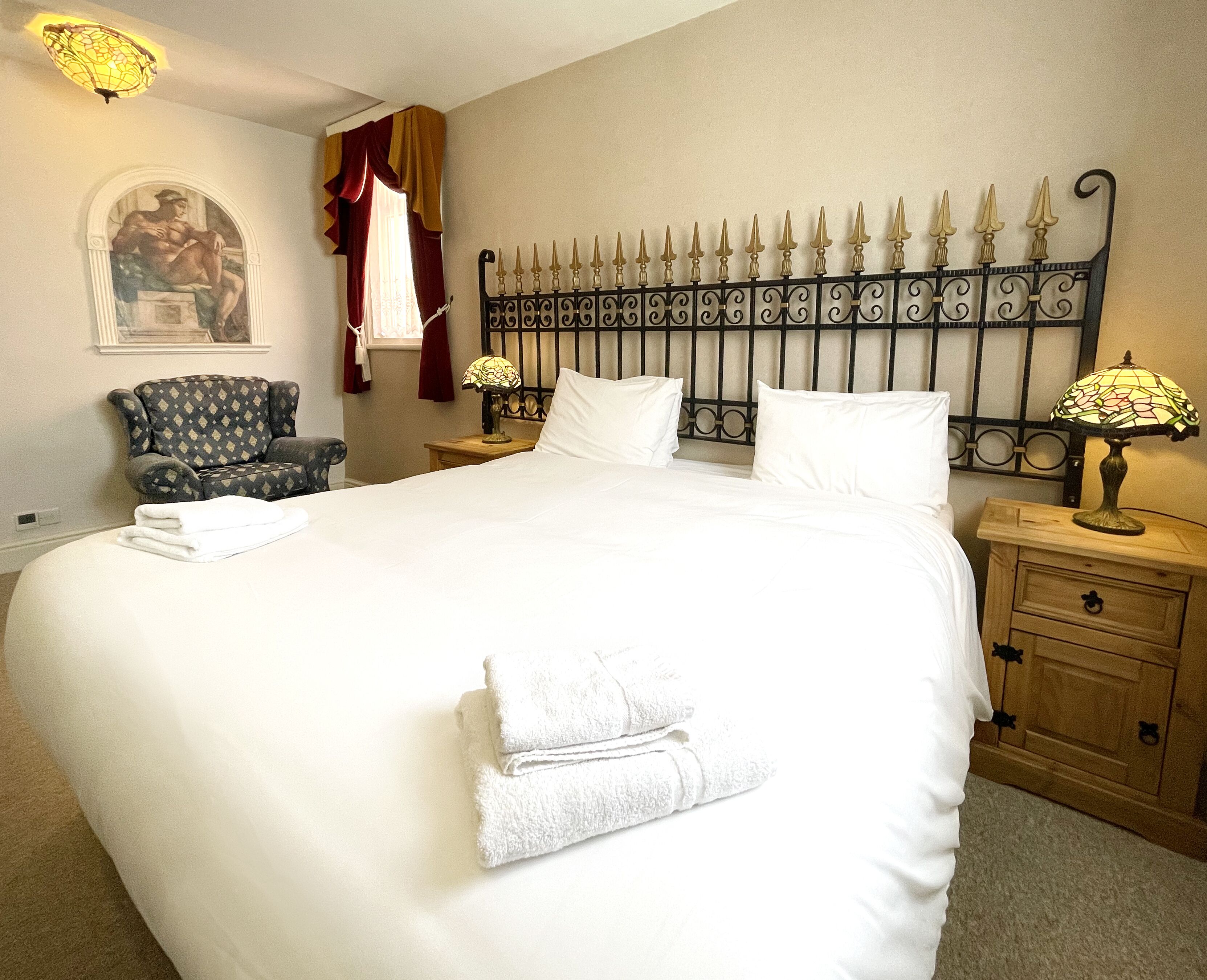 deluxe double or twin room | iron/ironing board, free wifi, bed sheets