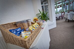 Free daily continental breakfast - Dukes Folly Hotel (Southport)