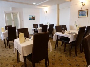 Restaurant - The Thornhill (Teignmouth)