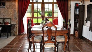 Dining - Casa de Trillo (Muxía)