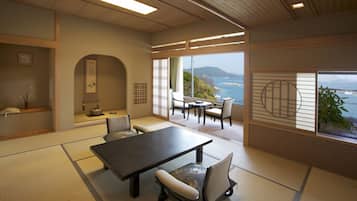 Deluxe Suite with Open-air Bath, New Building | Down comforters, minibar, in-room safe, blackout drapes