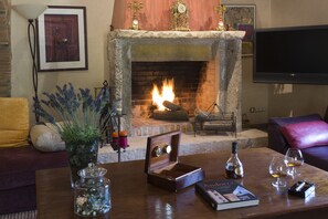 Fireplace - Casa Rural Mas Roselló Adults Only (Calonge)