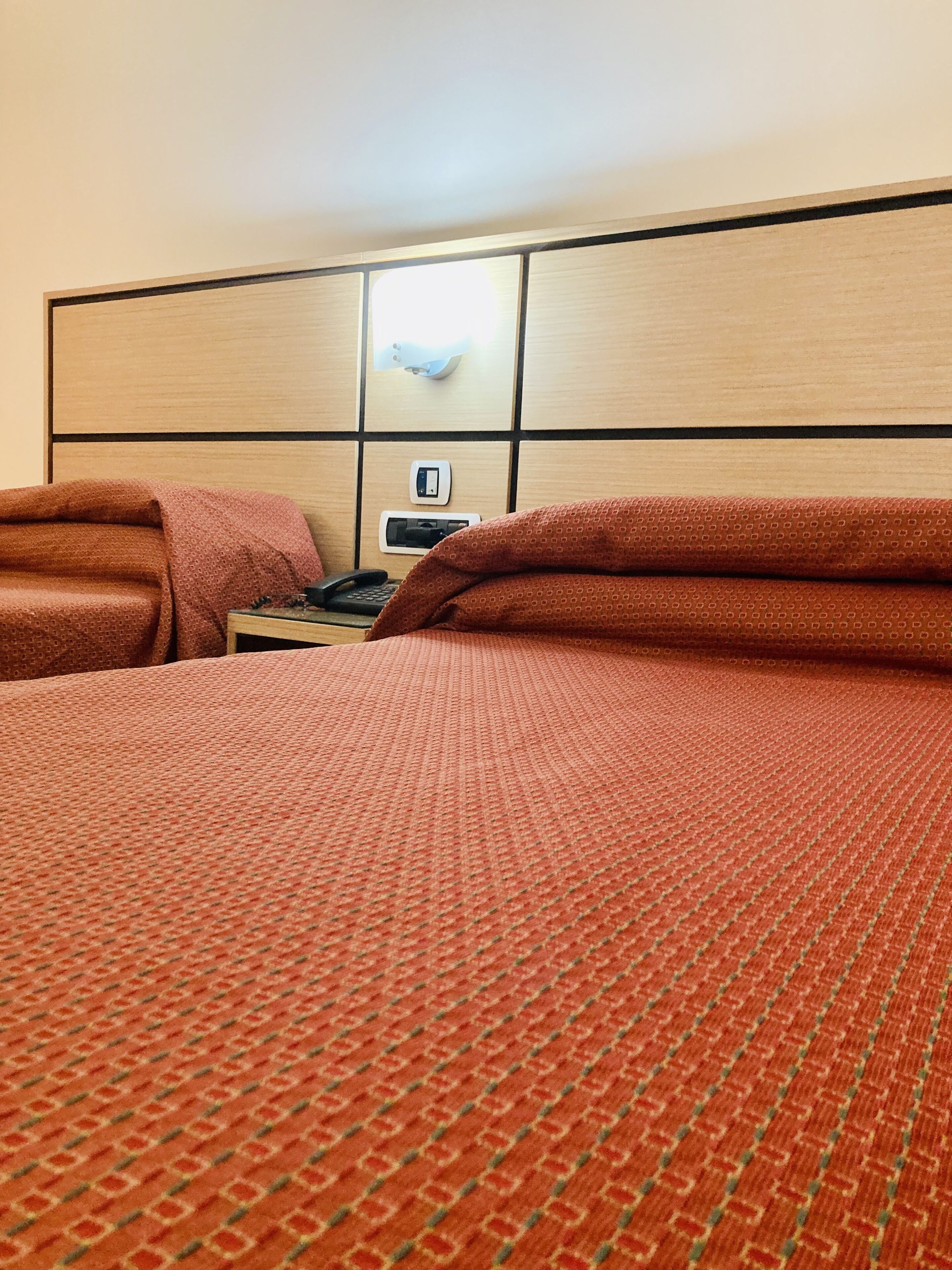 desk, blackout curtains, soundproofing, free wifi