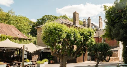 The Pembroke Arms