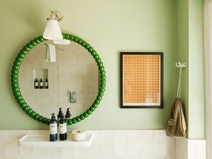Chambre Triple, salle de bains attenante