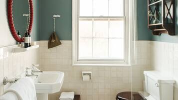 Dreibettzimmer, mit Bad | Badezimmer