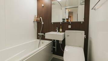 Economy Twin Room, 2 Single Beds, Non Smoking | Bathroom