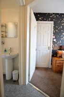 Basic Double Room | Free WiFi, bed sheets