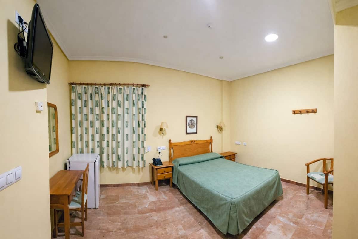Caja de seguridad en la habitación y escritorio