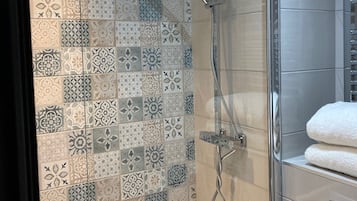 Double Room (Four Poster (5)) | Bathroom
