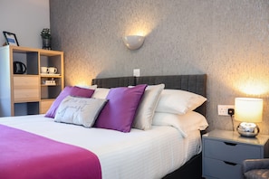 Double or Twin Room, Ensuite - Chelsea Hotel (Bournemouth)