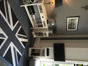Lobby sitting area - Kipps Brighton Hostel (Brighton)