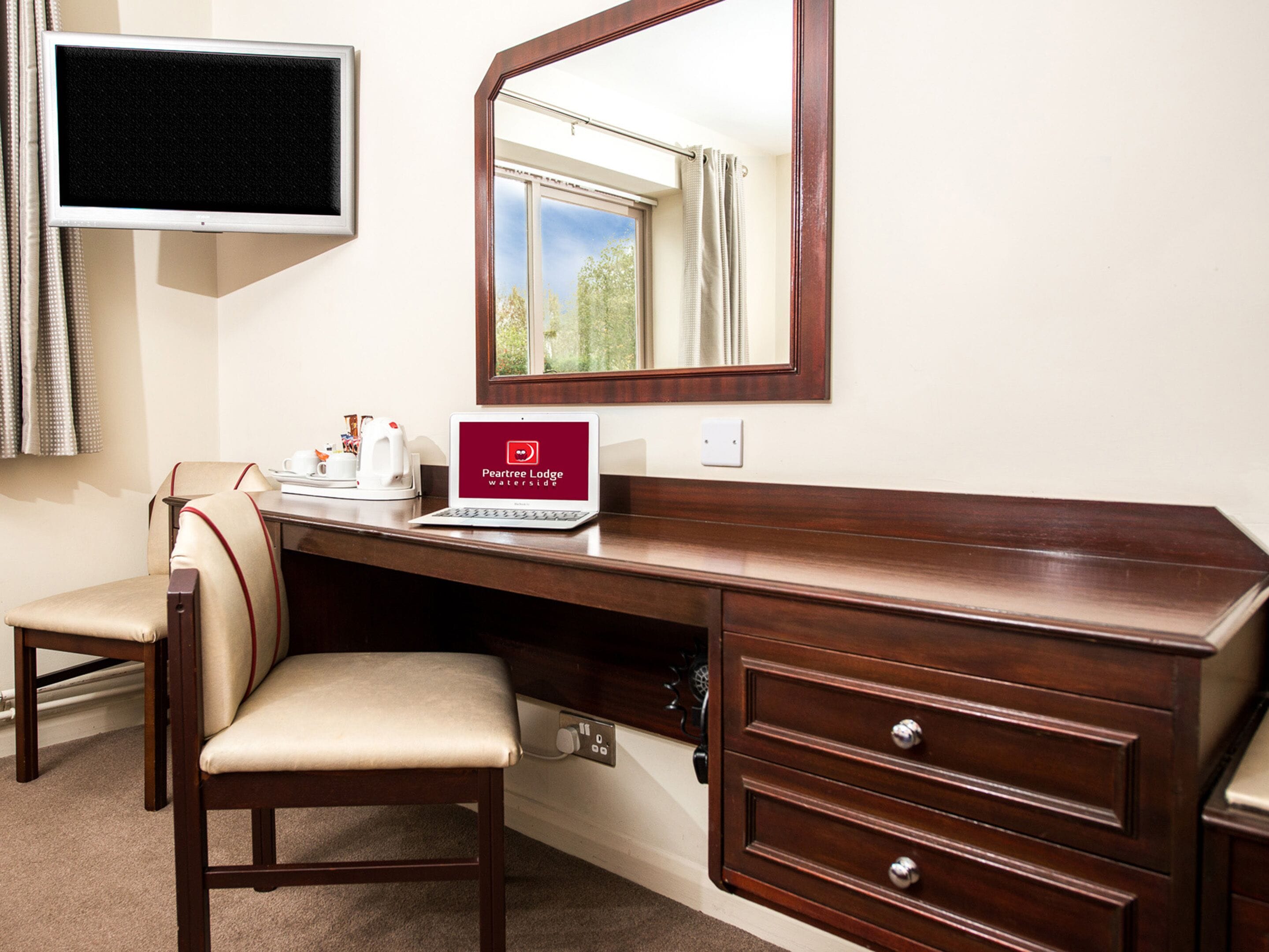 Photo - Peartree Lodge Waterside