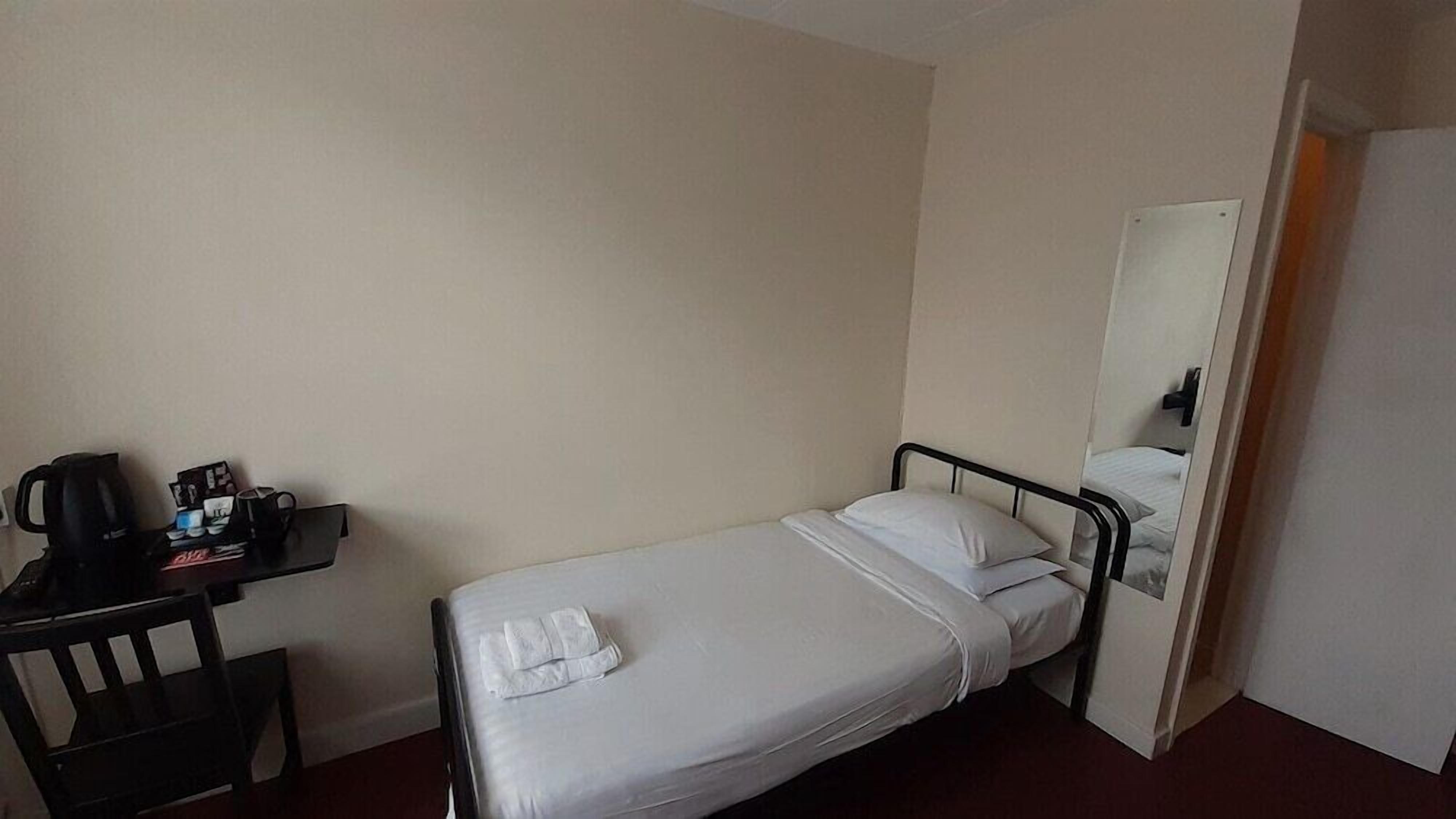 Desk, blackout drapes, free WiFi, bed sheets
