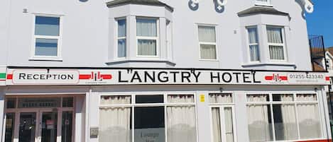 Facciata della struttura