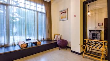 Deluxe Quadruple Room | Premium bedding, in-room safe, desk, blackout curtains