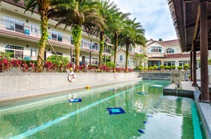 Outdoor pool, sun loungers