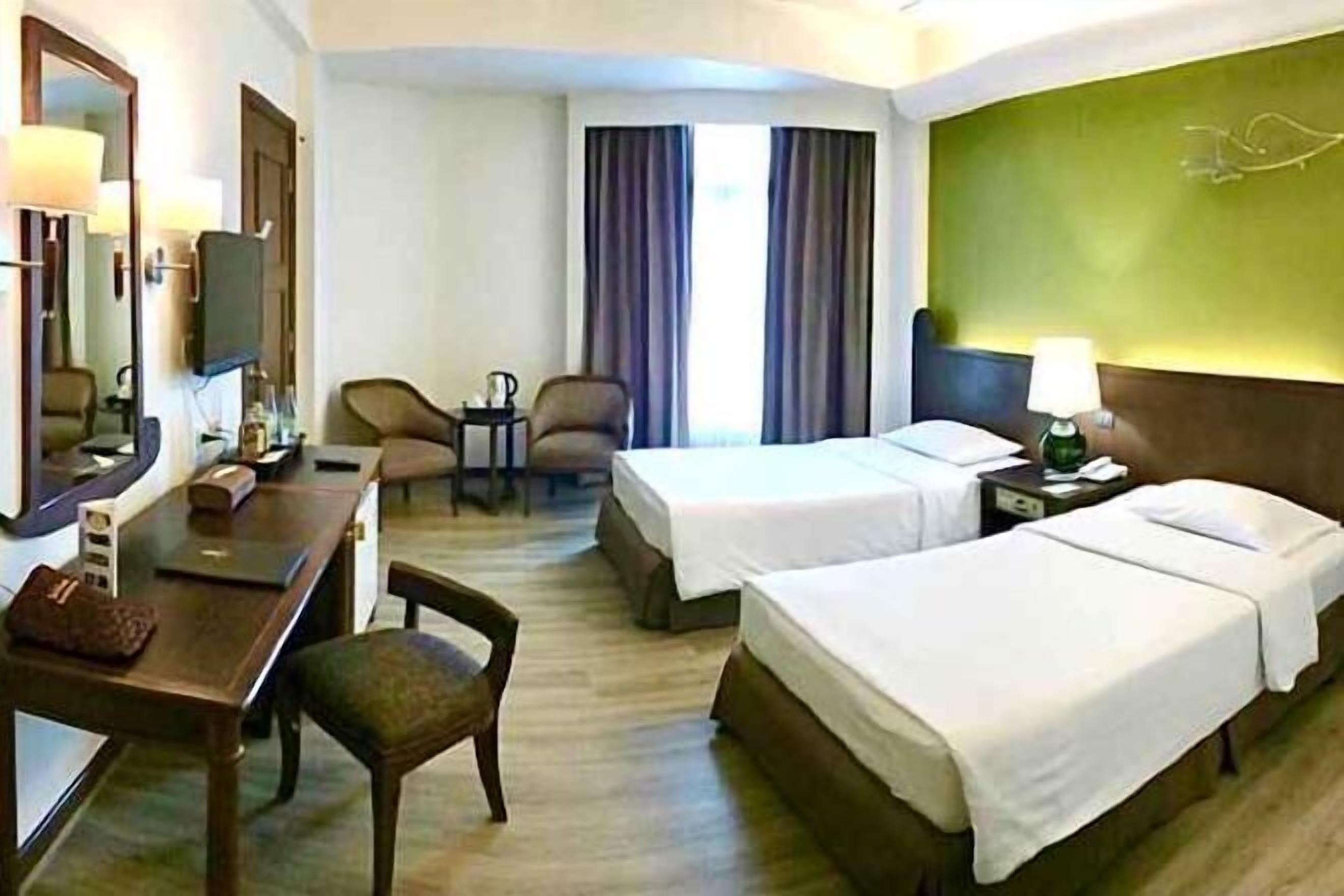 Minibar, in-room safe, individually furnished, blackout curtains