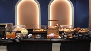 Daily buffet breakfast for a fee