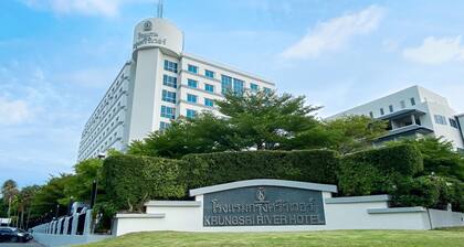 Krungsri River Hotel