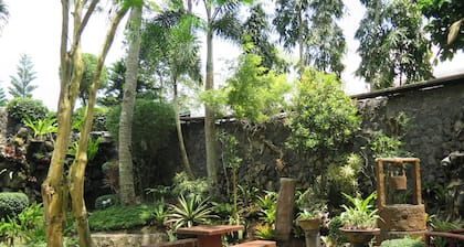 Emiramona Garden Hotel