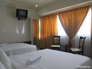 Deluxe Room, 2 Queen Beds, Non Smoking - Emiramona Garden Hotel (Tagaytay)
