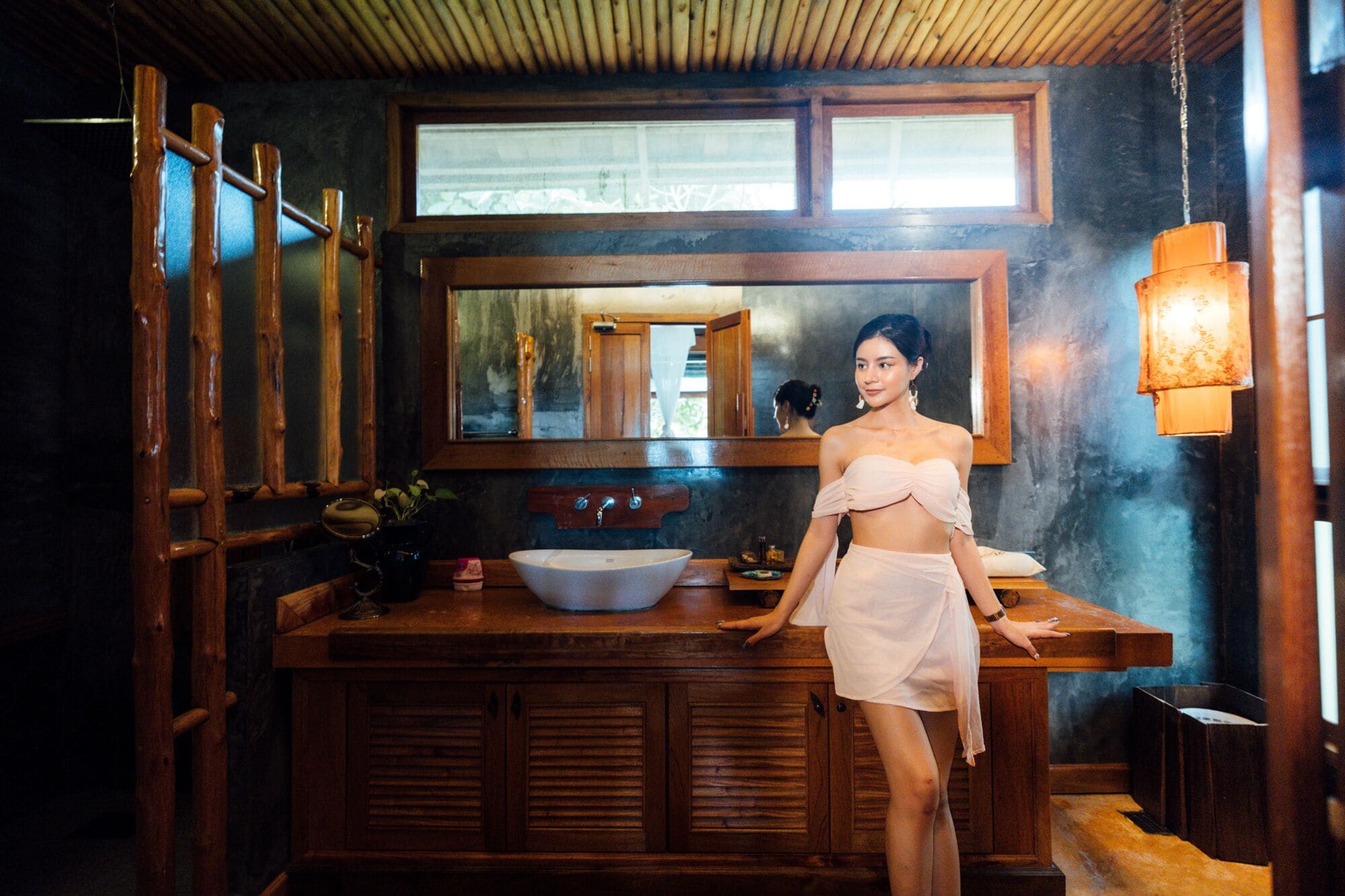 Oriental Beach Front View Villa | Bathroom | Shower, free toiletries, hair dryer, bathrobes