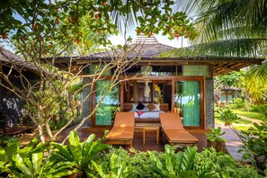 Oriental Beach Front View Villa | Terrasse/patio