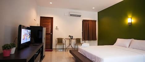Superior Room | Desk, free WiFi
