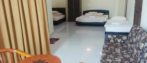 Family Room (5 Pax)