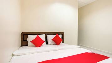 Standard Double Room, 1 King Bed | Free WiFi, bed sheets