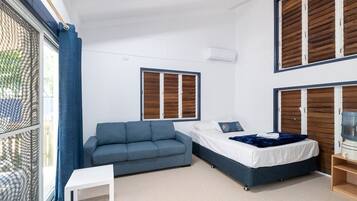 Standard Studio | Iron/ironing board, cots/infant beds, rollaway beds, bed sheets