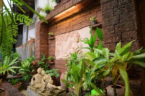 숙박 시설 구내