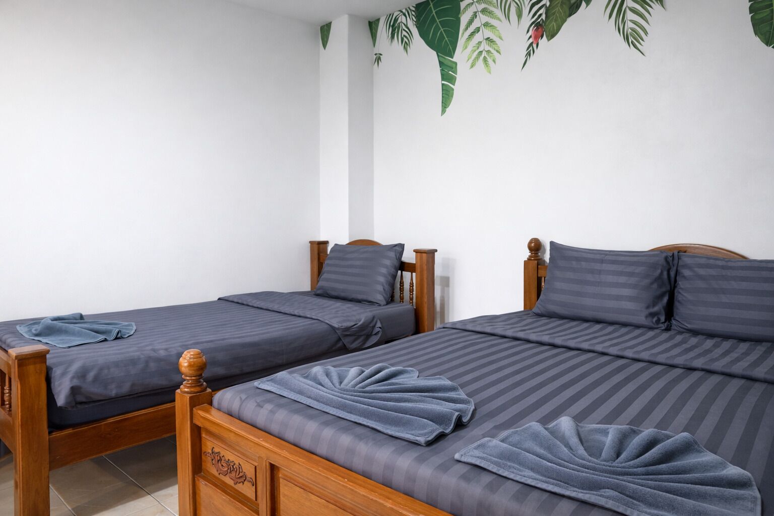 Triple Room | Escritorio y wifi gratis 