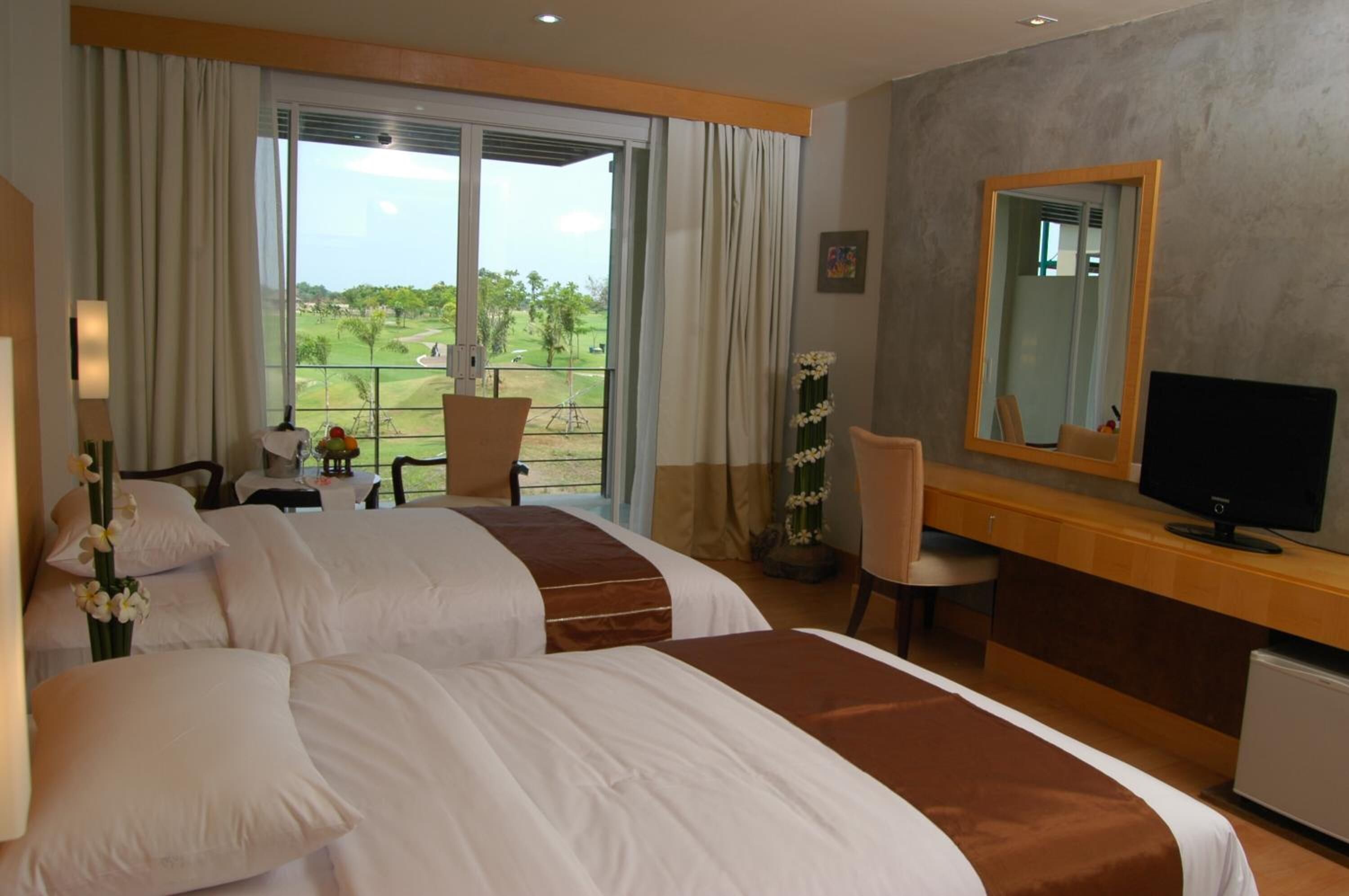 Minibar, in-room safe, desk, soundproofing