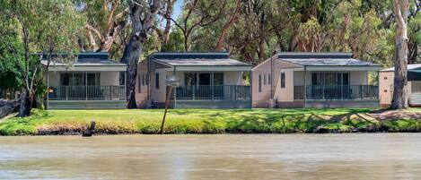 Premium-Ferienhütte | 2 Schlafzimmer, Bügeleisen/Bügelbrett, Bettwäsche