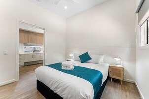 小屋 (Double) | 熨斗/熨衣板、床单