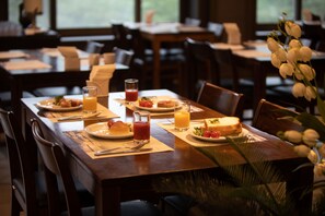 Daily buffet breakfast for a fee