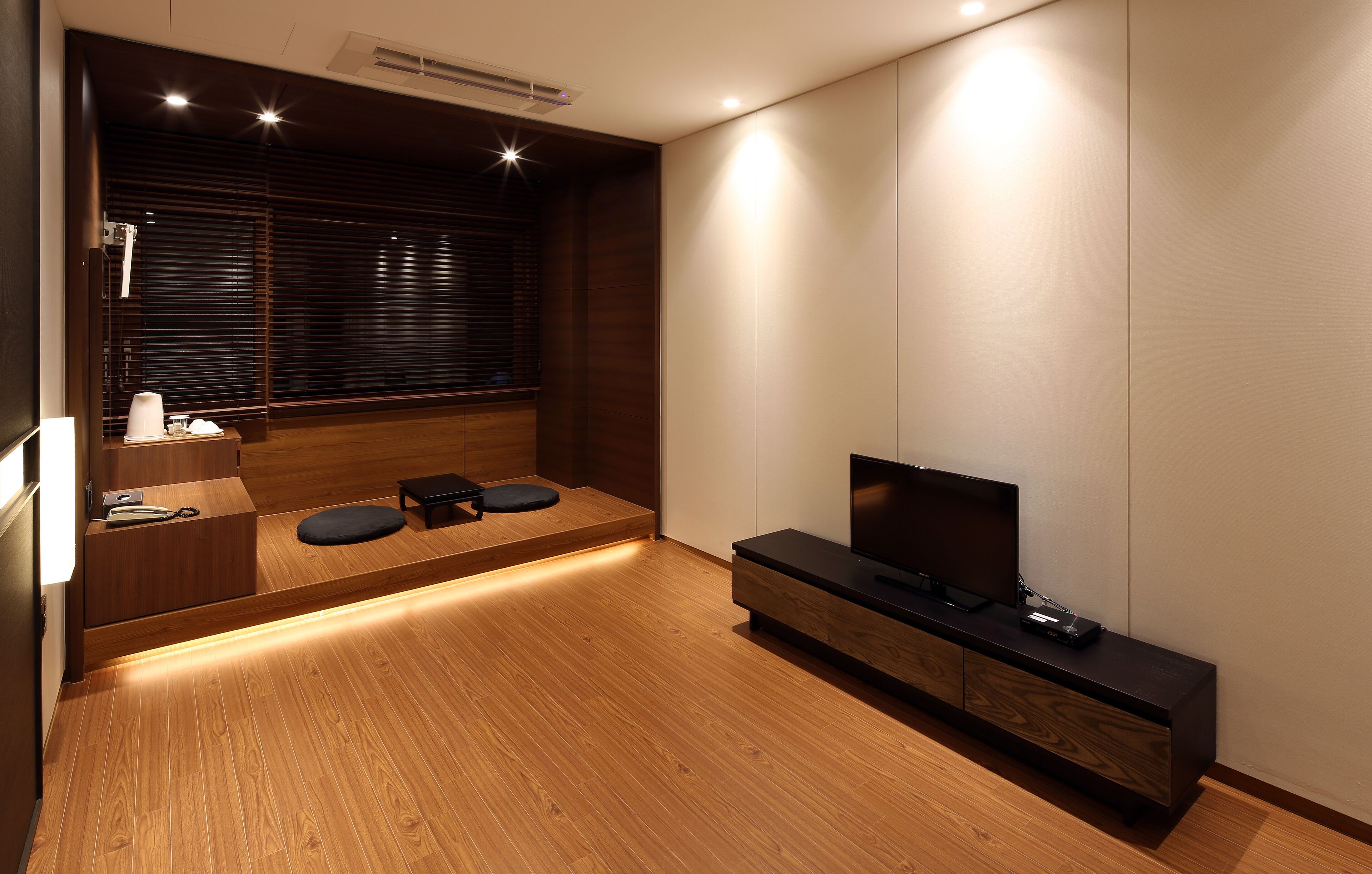 standard room (ondol) | blackout curtains, free wifi, bed sheets