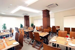 Restaurant - Hotel Airlink Castle (Aluva)