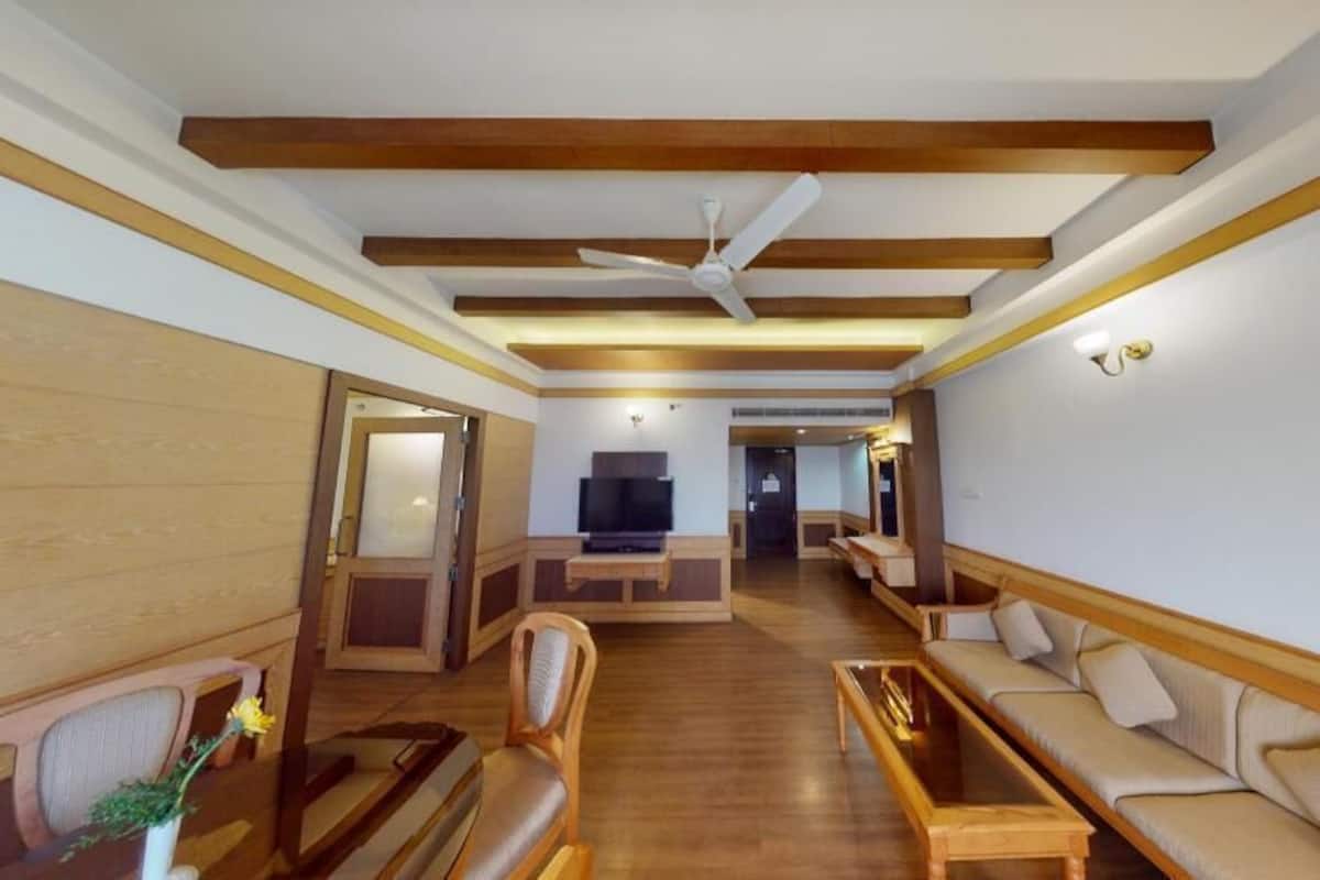 Living area | Flat-screen TV