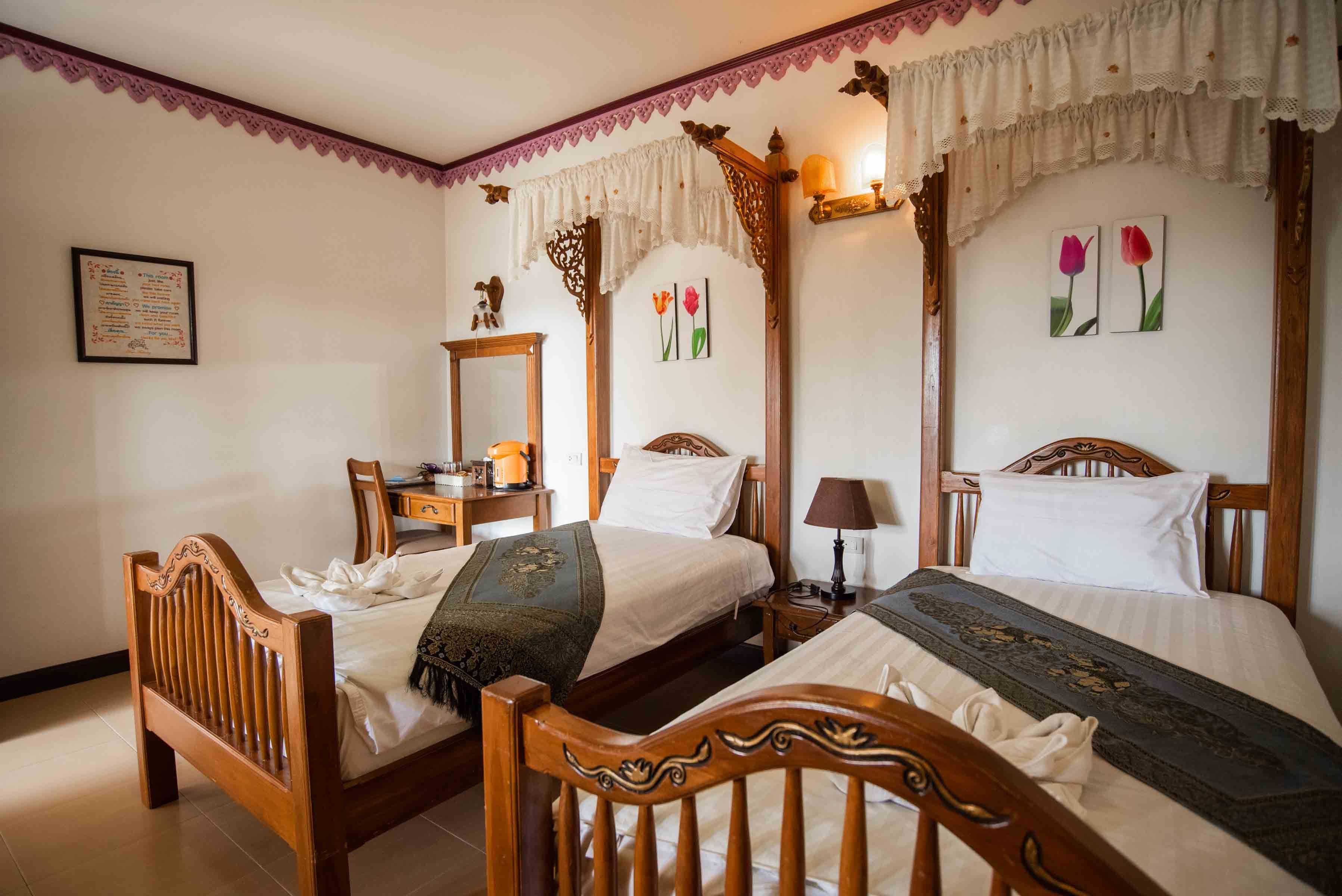 penthouse twin room | hypo-allergenic bedding, minibar, desk, free wifi