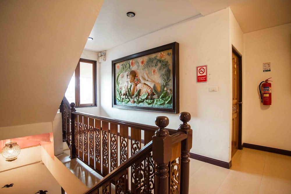 Ban Aothong Hotel
