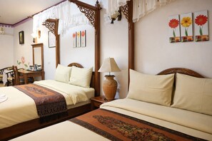 Family Room | Hypo-allergenic bedding, minibar, desk, free WiFi - Ban Aothong Hotel (Trang)