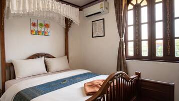 Ropa de cama hipoalergénica, minibar, escritorio y wifi gratis