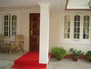 Property entrance - Nathan's Holiday Home (Kochi)